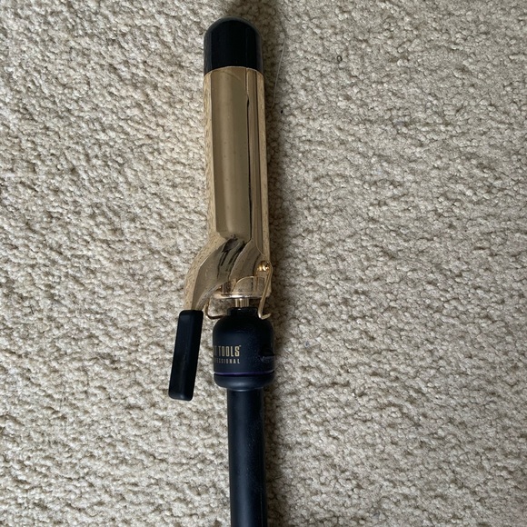 Other - 1.5 inch hot tools curling iron